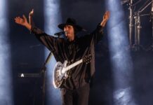 Morat trae el amor a Nueva York y hace vibrar a un público entregado Juan Pablo Isaza, de la banda colombiana de Pop latino Morat