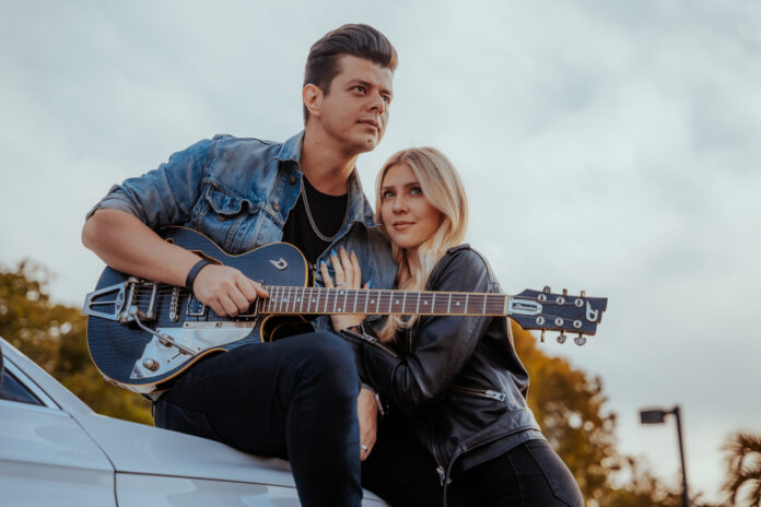 L+U es un dúo musical dinámico nacido del amor.