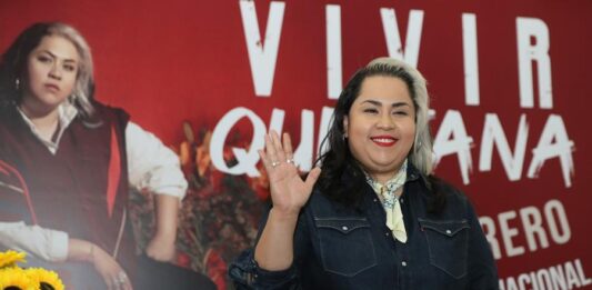 La cantante mexicana Vivir Quintana