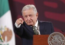 López Obrador critica que el Congreso de EE.UU. use la frontera como "moneda de cambio" López Obrador