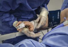 De acuerdo con las estadísticas publicadas hoy por el Departamento de Salud estatal, desde que comenzó la pandemia se han registrado un total de 93.224 muertes por esta enfermedad.