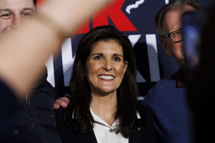 Trump intensifies attacks on Haley, his biggest rival in New Hampshire La candidatura de Haley depende en gran parte de la fuerza electoral de estos votantes, a quienes Trump llama irónicamente