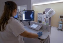 Los investigadores del informe identificaron unos 6,5 millones casos nuevos de cáncer con estatus conocido de seguro médico diagnosticados a edades de entre 18 y 64 años procedentes de 49 registros estatales.