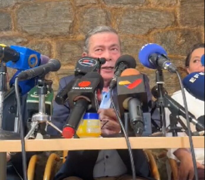 Delegación de la opositora Plataforma Unitaria Democrática (PUD).