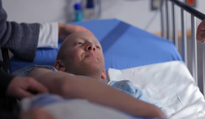 Paciente de càncer Un estudio del Nemours Children’s Health que publica Cancer Research Communications investigó el uso de este virus para tratar el neuroblastoma, tanto en ratones como en modelos de ratón, que reproducía esta enfermedad en humanos.