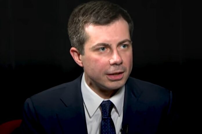Pete Buttigieg, secretario de Transporte.