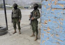 Soldados del ejército ecuatoriano