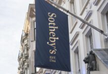 La patronal de la moda subastará casi 40 piezas para financiar ayudas al sector Las prendas seleccionadas incluyen diseños "fundamentales" y poco comunes elaborados entre 1970 y 2023.