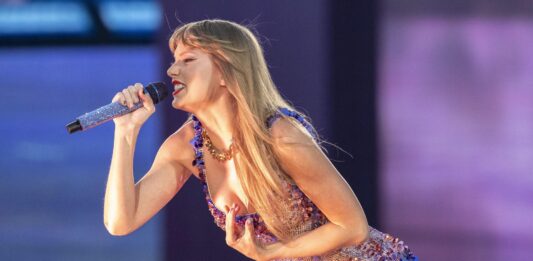 Swift también vivió momentos angustiantes el pasado 20 y 23 de enero cuando un supuesto acosador fue detenido en dos ocasiones fuera de su casa en Nueva York.