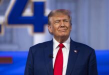 Trump obtuvo 56.260 votos y un 51 %, mientras que DeSantis sumó 23.420 votos y un 21,2 %.