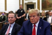 Trump vuelve al banquillo de los acusados en Nueva York La cita, a la que el propio Trump quiere acudir en persona, es el segundo juicio al que se enfrenta el republicano en la última semana en la misma ciudad.
