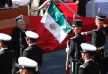 "En esta transformación pacífica, en esta revolución de las conciencias, ha sido fundamental el apoyo de las Fuerzas Armadas", aseguró el mandatario.