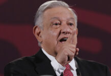 López Obrador ha sido uno de los principales defensores de Assange, a quien le ha ofrecido asilo porque lo considera un "preso político" y con cuya familia se ha reunido en varias ocasiones.
