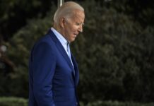 El propósito de Biden era mostrar cercanía con la comunidad negra, la gran protagonista de las primarias demócratas que se celebran este sábado en Carolina del Sur.