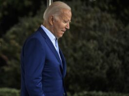 El propósito de Biden era mostrar cercanía con la comunidad negra, la gran protagonista de las primarias demócratas que se celebran este sábado en Carolina del Sur.