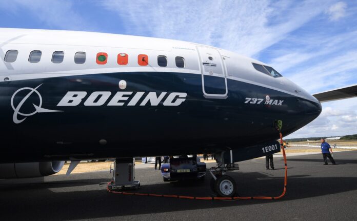Boeing Por lo sucedido, la Administración Federal de Aviación, ordenó la inmovilización de todos los aparatos de ese modelo para su revisión y, posteriormente, avaló su “paulatina reincorporación”.