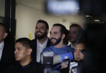 Bukele, que se ha autodenominado "el dictador más cool del mundo mundial" o "filosofo rey" en su perfil de X.