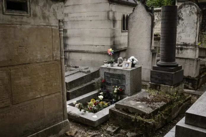 Las tensiones sobre el histórico cementerio encuentran sus raíces justo allí, un espacio pavimentado donde, entre 1911 y 1958, se enterraron vecinos de una comunidad afroamericana.