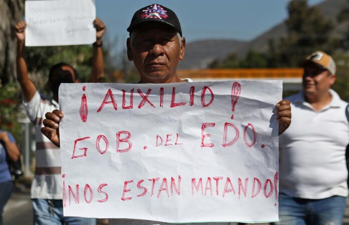 Choferes del transporte público protestan para exigir seguridad ante una nueva ola de violencia (2)