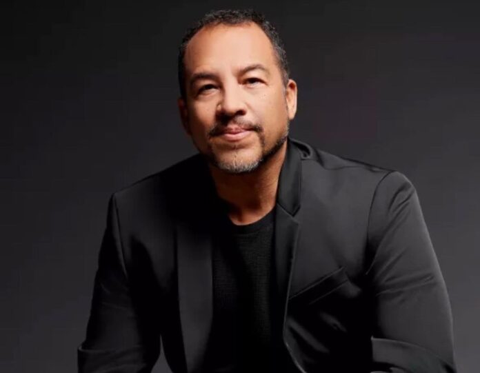 Eduardo Vilaro 1 Eduardo Vilaro celebrará quince años como director artistico y ejecutivo de Ballet Hispanico en abril.