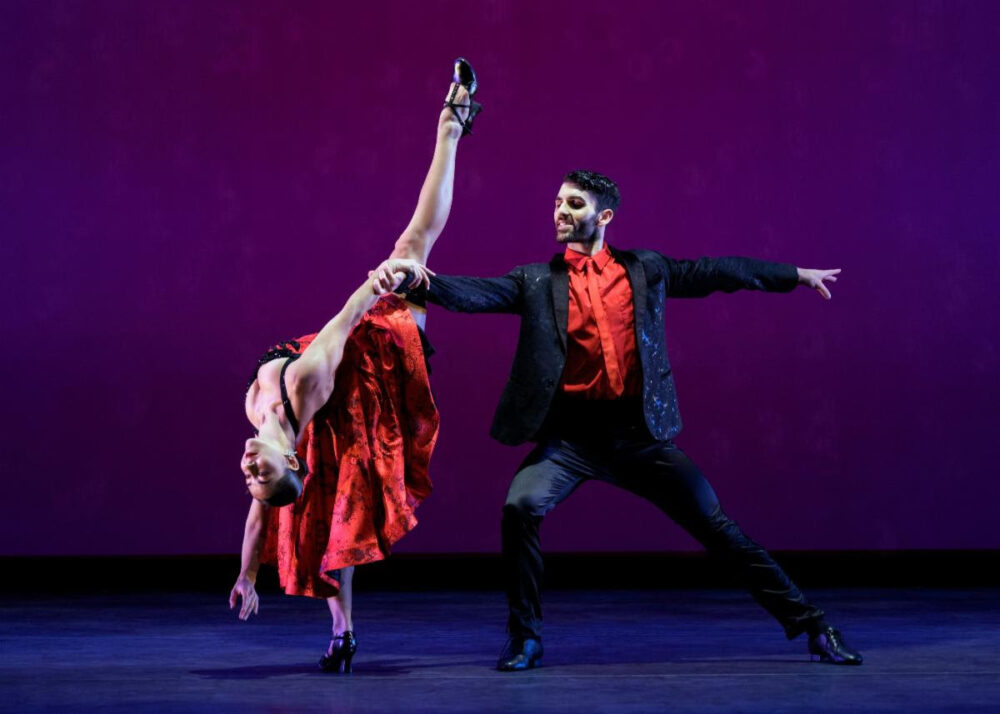 La misión de Ballet Hispánico en sus espectáculos siempre ha sido contar historias latinas y celebrar la cultura de varios diferentes países. Foto: Rachel Neville.