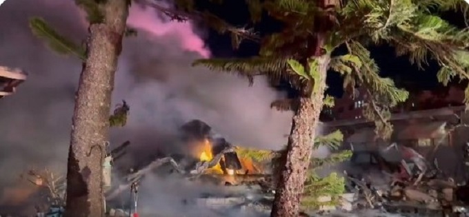 El choque del avión provocó un incendio en el área1