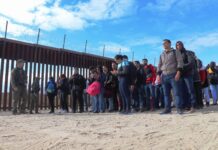 Patrulla Fronteriza confisca sistemáticamente pertenencias de migrantes, denuncia reporte El reporte concluye recomendando a la Oficina de Aduanas y Control Fronterizo (CBP) permitir que los migrantes conserven la mayor cantidad posible de sus pertenencias personales, dando prioridad a documentos que sirven para establecer su identidad y las bases para sus casos de asilo.