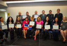 La ceremonia anual 2024 se realizó el viernes 16 de febrero en el Consulado General de Ecuador en Nueva York, con asistencia de líderes y activistas culturales y comunitarios de diferentes países de América Latina.