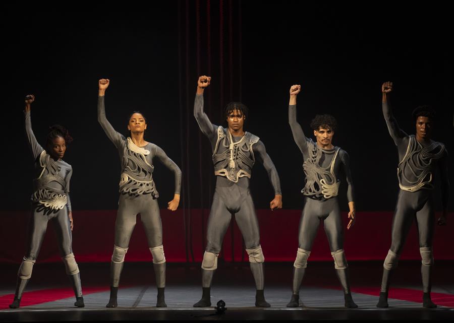 Integrantes de la compañía Acosta Danza Yunior (3)