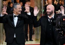 John Travolta, centro de las bromas y los 'memes' tras bailar 'los pajaritos' en Sanremo
