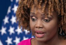 Karine Jean-Pierre: "Es importante que la prensa pueda informar libremente de temas que son importantes para el pueblo estadounidense y de una manera en la que se sientan seguros y protegidos.