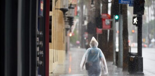 Los efectos de la tormenta se sentirán desde la frontera de California con México hasta el norte del área de la Bahía de San Francisco con pronósticos de lluvias hasta el martes.