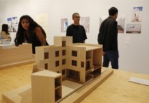 Los muralistas se nutrieron de las vanguardias arquitectónicas en México, Estados Unidos y Europa para mejorar ciertas técnicas y crear sus propios espacios de trabajo, dijo este viernes a EFE Mónica del Arenal, curadora de la exposición.