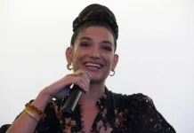 Natalia Jiménez dice que la gira de sus 20 años de cantante ha sido "un regalo" "Esta gira ha sido un regalo, he podido actuar en España en Madrid, Sevilla, Barcelona, en México y en Puerto Rico, entre otros países, y tener a gente que me sigue después de 20 años es maravilloso", dijo a EFE Jiménez.