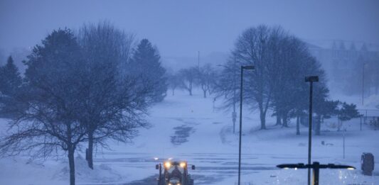 El departamento informó en X que se espera que la tormenta pase por la Gran Manzana entre las 4.00 y 18.00 hora local (9.00 y 23.00 GMT) y que los vientos lleguen a 64 kilómetros por hora.