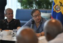 Gustavo Petro: "Lo que busca el fiscal general es un golpe de estado bajo manto institucional, tal como querían hacer en Guatemala y por las mismas razones".