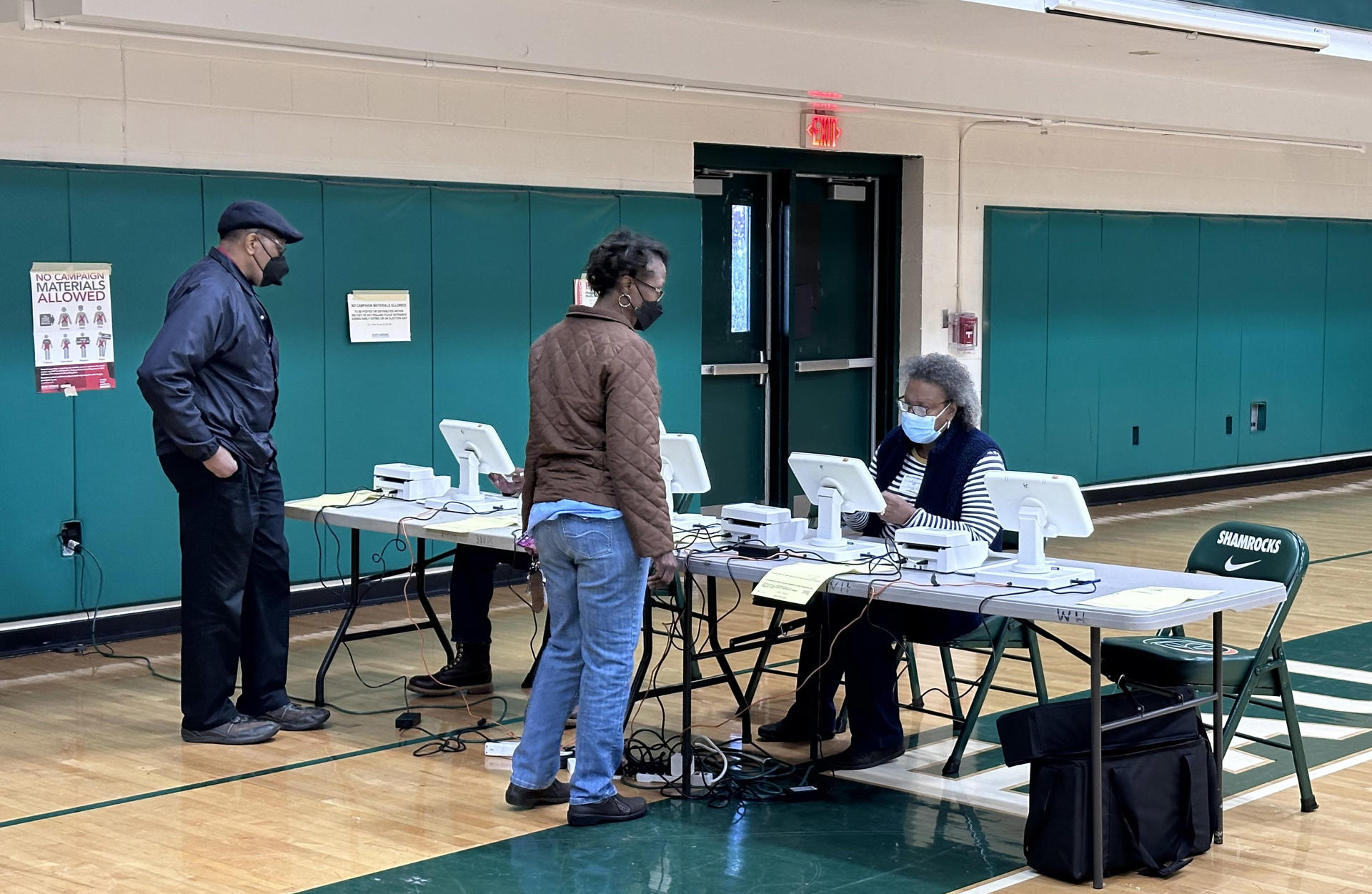 Centro de votaci&oacute;n en Columbia.