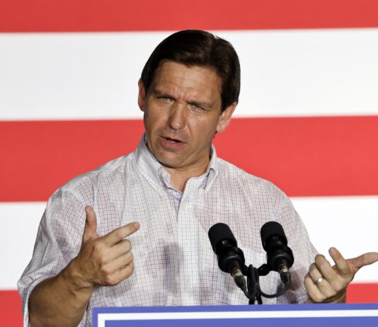DeSantis subrayó que "lo que ocurrió claramente estuvo mal y el castigo fue totalmente inadecuado para el crimen".