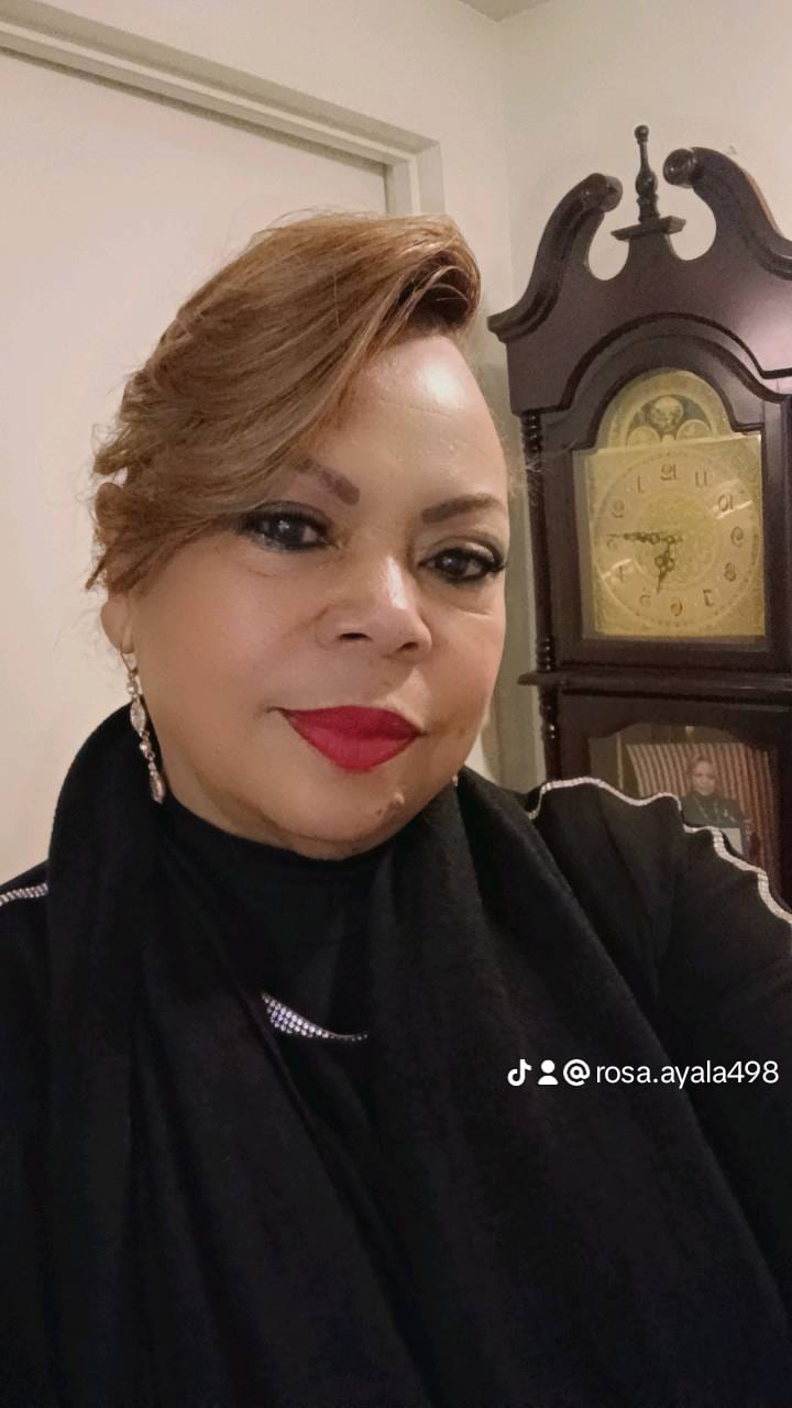 Rosa Ayala.
