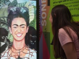 De hecho, el museo cuenta con un gran mural que da fe de esta teoríam, y en el que los visitantes pueden escribir en una nota todas las cosas que creen que les aportan alegría o felicidad.