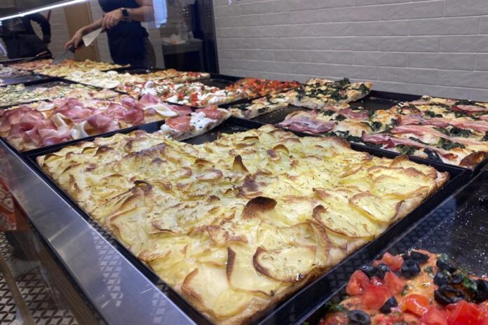 Vista de unas porciones de pizza