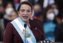La presidenta de Honduras lamenta la muerte de 18 personas en un accidente de tráfico Castro: "Con profunda consternación y dolor, recibo la trágica noticia del accidente en San Juan de Opoa, Copán. Mis condolencias a las familias de las víctimas y solidaridad para la pronta recuperación de los heridos. He instruido a los equipos e instancias pertinentes para brindar todo el apoyo en este difícil momento".