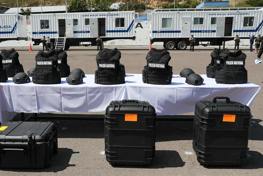 equipamientos donados por el Gobierno de Estados Unidos a la Polic&iacute;a de Ecuador (1)
