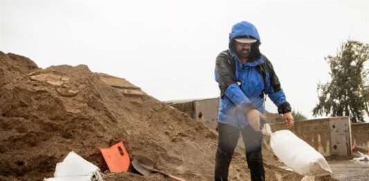 evacuación en California ante la amenaza de inundaciones