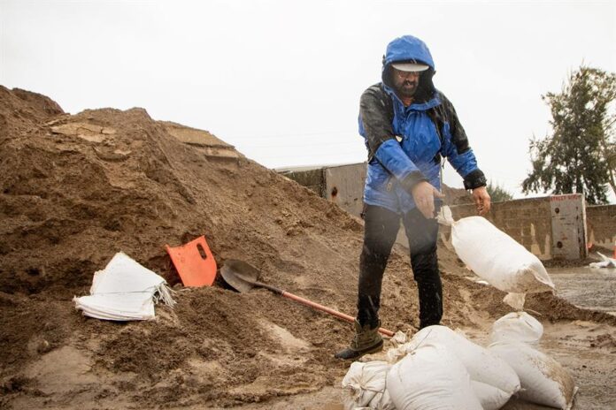 evacuación en California ante la amenaza de inundaciones evacuación en California ante la amenaza de inundaciones