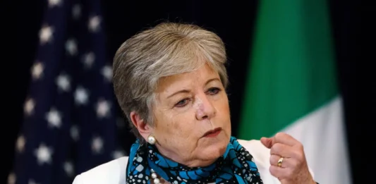 Bárcena: "Es muy importante, acabamos de firmar un convenio con Venezuela, con el presidente, Nicolás Maduro, que se llama ‘Vuelta a la patria".