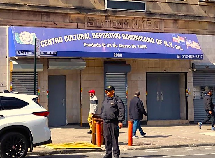 La sede del Centro Cultural Deportivo Dominicano de Nueva York, que es de su propiedad, mantiene un moderno sistema de seguridad interior, con detectores de metales al ingreso y cámaras de monitoreo las 24 horas.