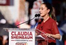 Sheinbaum promete crear 300.000 plazas universitarias y duplicar las becas a estudiantes Para Sheinbaum, la "universalización" de la educación media y superior "es la mejor fórmula" contra la violencia.