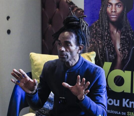 Un filme recoge "la verdad" de Milli Vanilli: "A nosotros también nos engañaron" Fab Morvan, quien fuera componente del dúo Milli Vanilli,