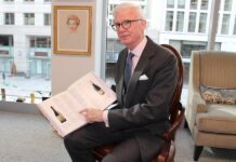 Los vinos de la Casa Blanca: 100 % estadounidenses y causantes de desenlaces imprevistos Frederick J. Ryan, ex jefe de gabinete entre 1989 y 1995 del presidente Ronald Reagan (1981-1989), habla con EFE durante una entrevista en The Ronald Reagan Presidential Foundation and Institute, el 16 de febrero de 2024, en Washington.